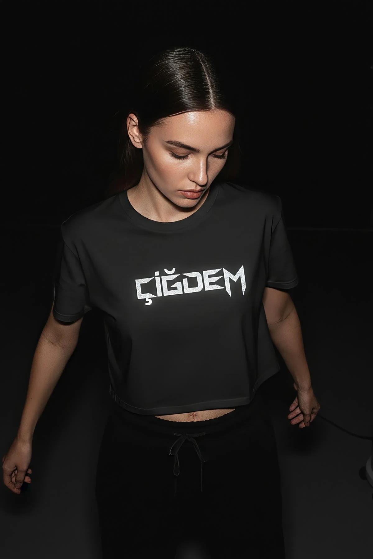 Refused product: dark grey crop top