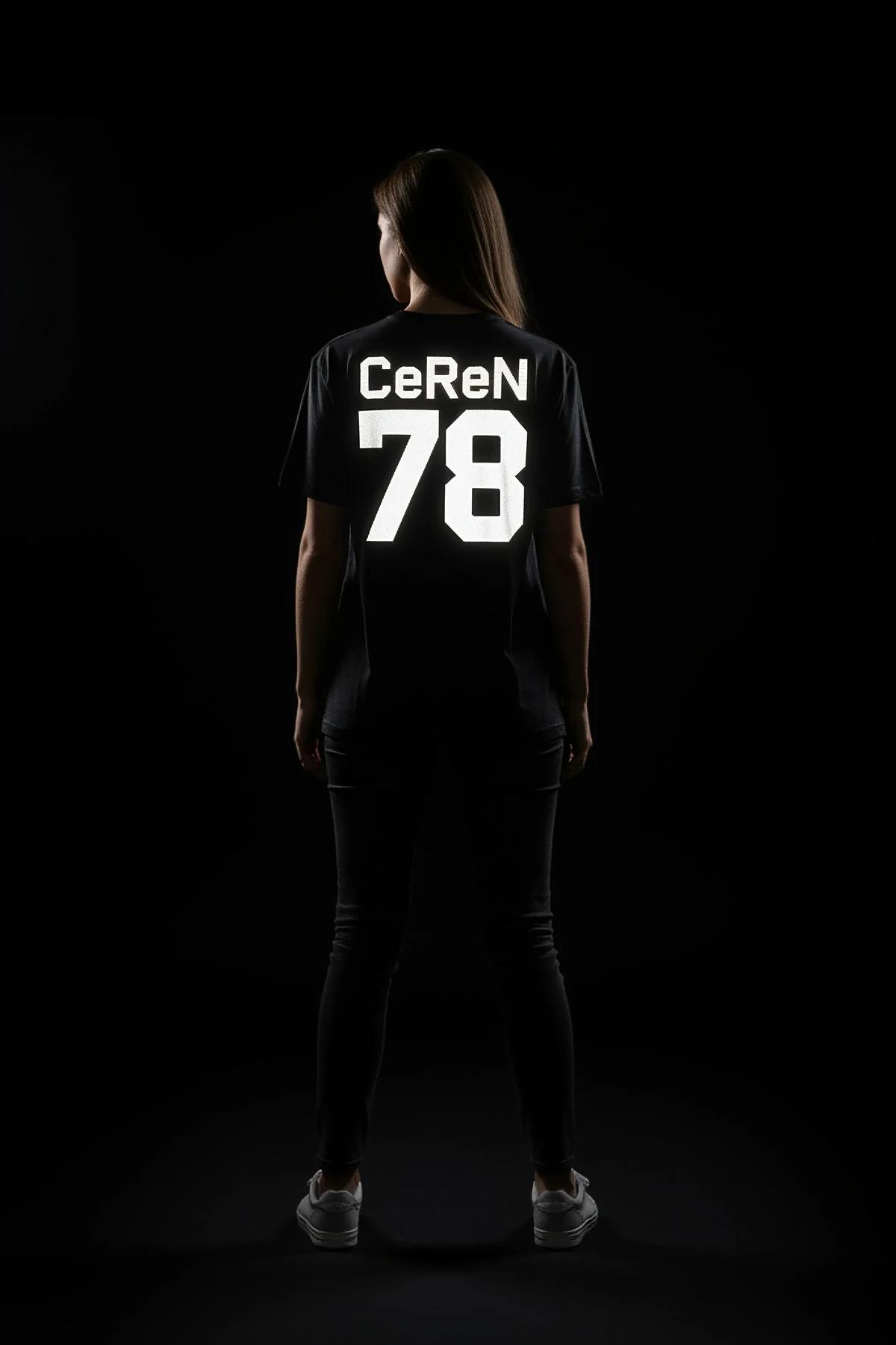 Reflektörlü Baskılı Gri Oversize Kadın T-Shirt CeREN Logolu