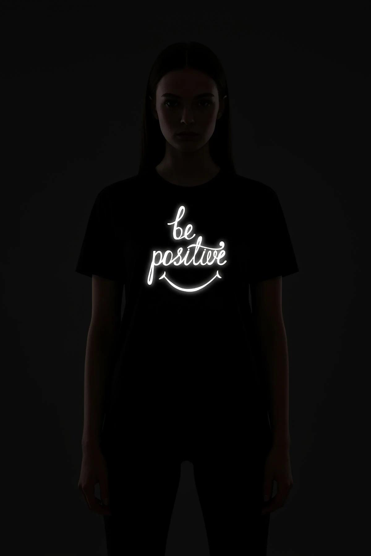 Reflective streetwear black t
