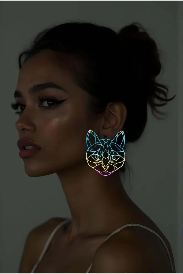 Rainbow holografik lazer kesim geometrik kedi yüzü küpe, mavi sarı pembe renk yansımalı akrilik stud küpe