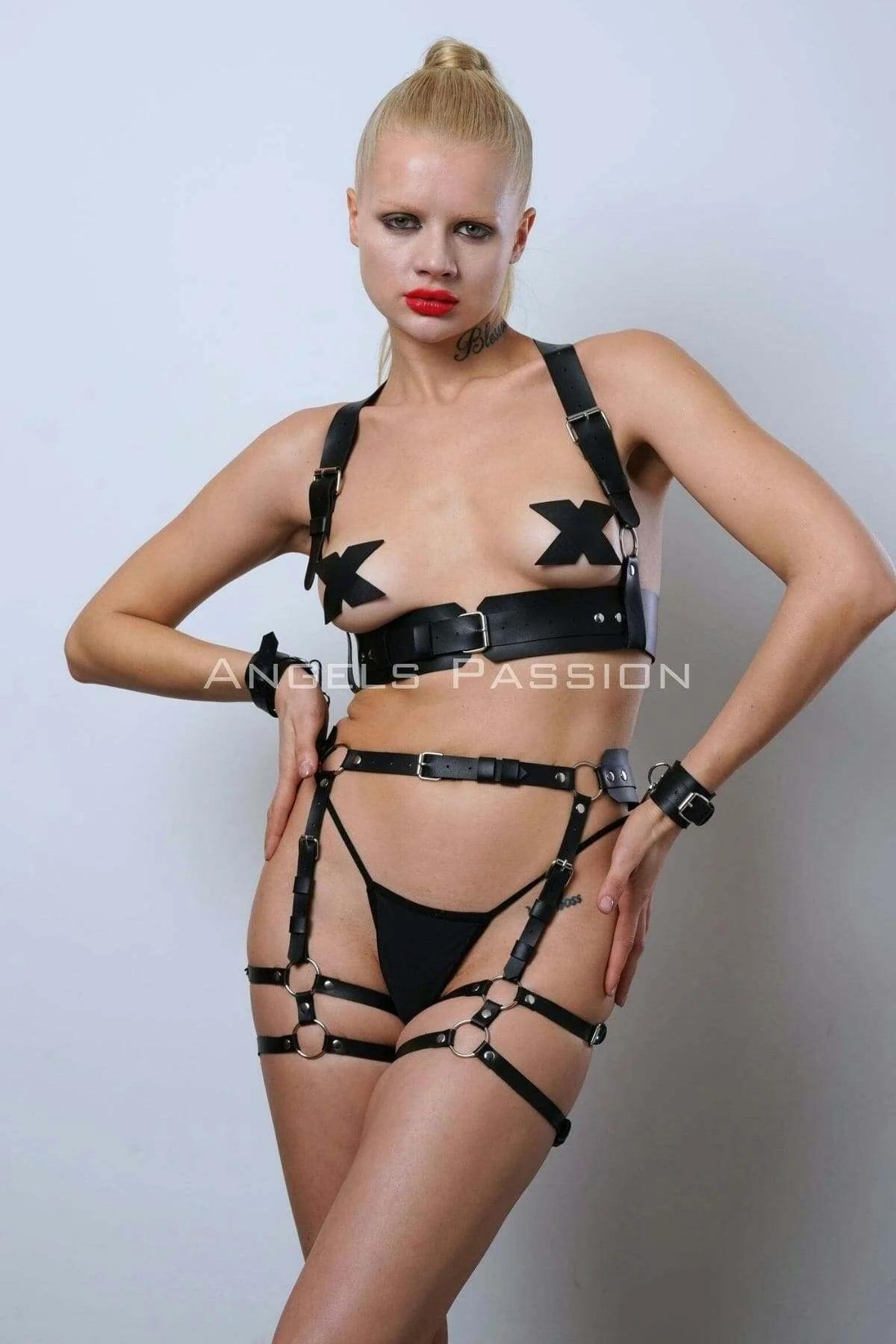 Kelepçeli Deri Fantezi Giyim, Deri Kadın İç Giyim, Bayan İç Giyim Deri Harness Set