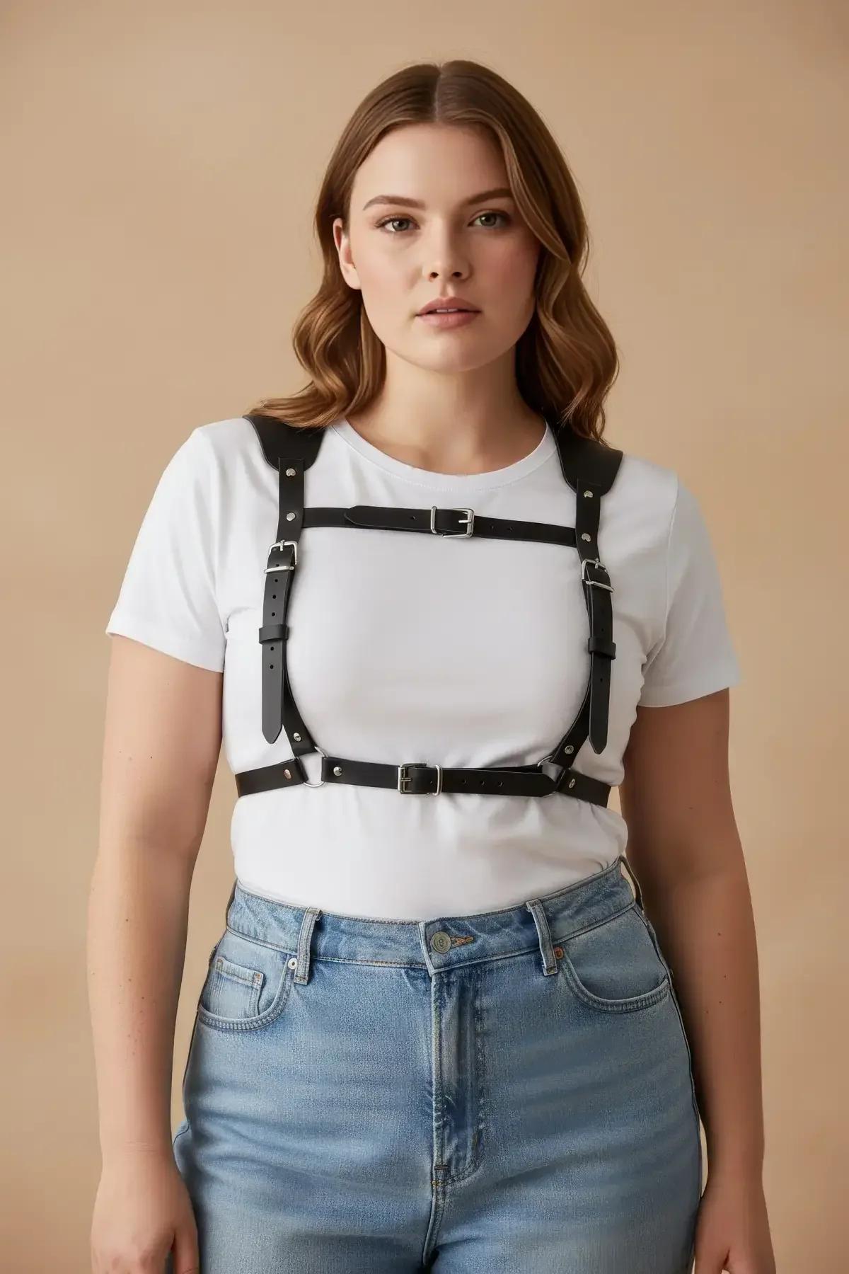 black caged chest harness dual horizontal bands detail showing 1.8 cm strap width and center connectors