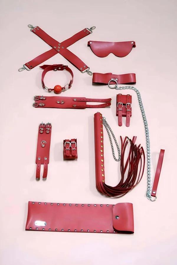 kırmızı suni deri 7 parçalı fantazi set kelepçe kırbaç göz bandı bel korsesi gümüş metal donanım