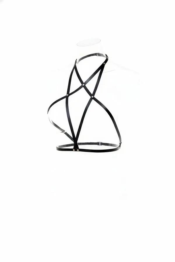 siyah vegan deri bantlı göğüs ve vücut harness çapraz geometrik tasarım gümüş metal perçin detaylı