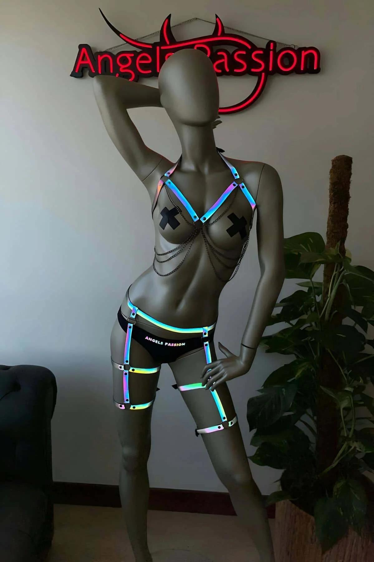 Iridescent thigh cage harness reflective strap 1.5 cm width slide-buckle adjusters side angle view