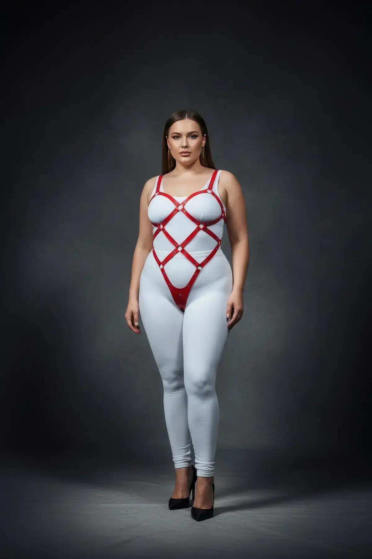 kırmızı full body harness tanga kesimli alt panel büyük beden XL yan görünüm