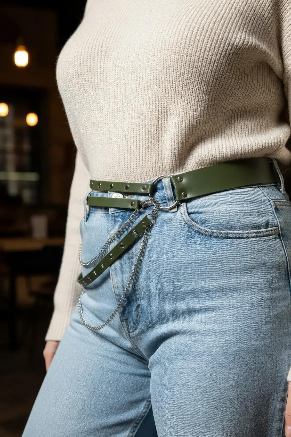 Silver chain drape detail on khaki waist harness accessory showing 20 cm drop and zinc alloy hardware