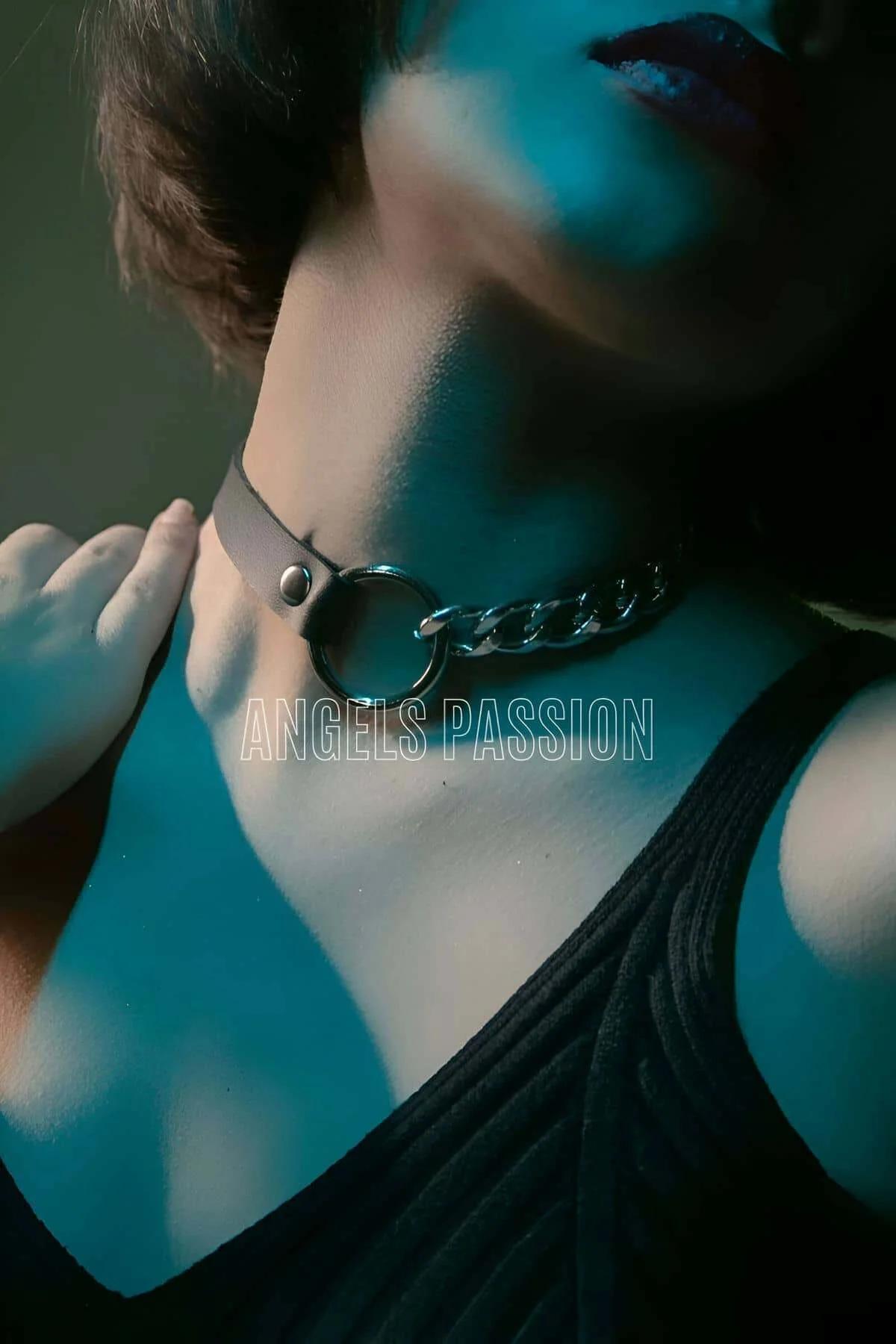 gümüş O-halka ve küba zinciri asimetrik choker yandan görünüm