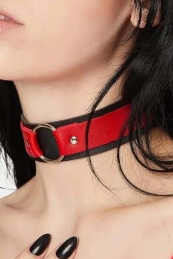 kırmızı siyah iki renkli vegan deri choker tasma gümüş halka ve perçin detaylı ayarlanabilir boyun aksesuar