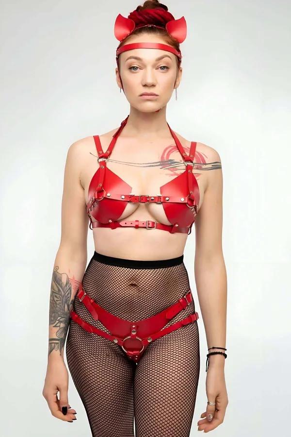 kırmızı vegan deri harness sütyen takım gümüş O-ring ve kulaklık bandı detaylı 3 parça set