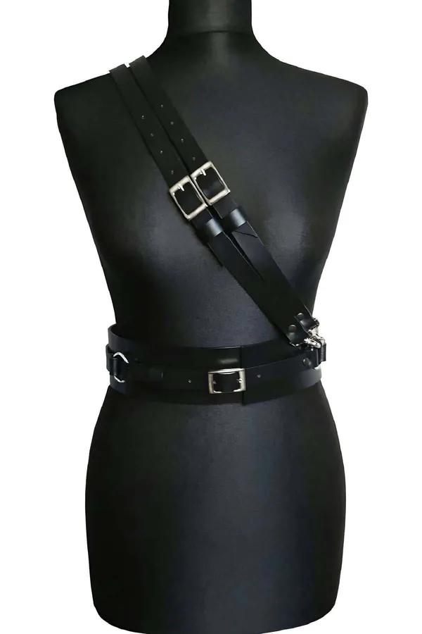 siyah suni deri omuz bel harness kadın kemer asimetrik tek omuz bandı gümüş O-halka detay