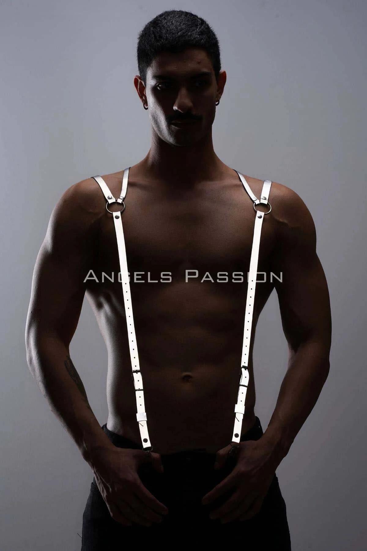 rear view of white adjustable shoulder harness showing strap crossing and buckle placement