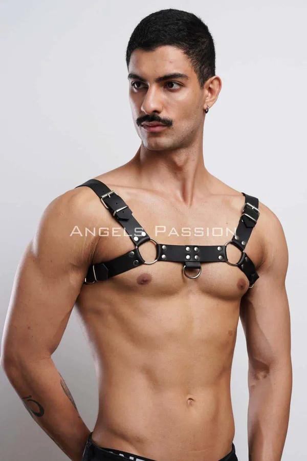siyah vegan deri erkek bulldog göğüs harness gümüş O-ring D-ring ve rivet detay