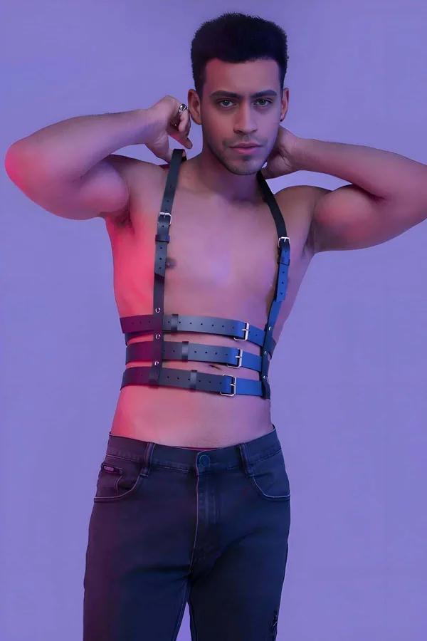 siyah vegan deri erkek harness body kostüm üç yatay bant gümüş toka techno clubwear
