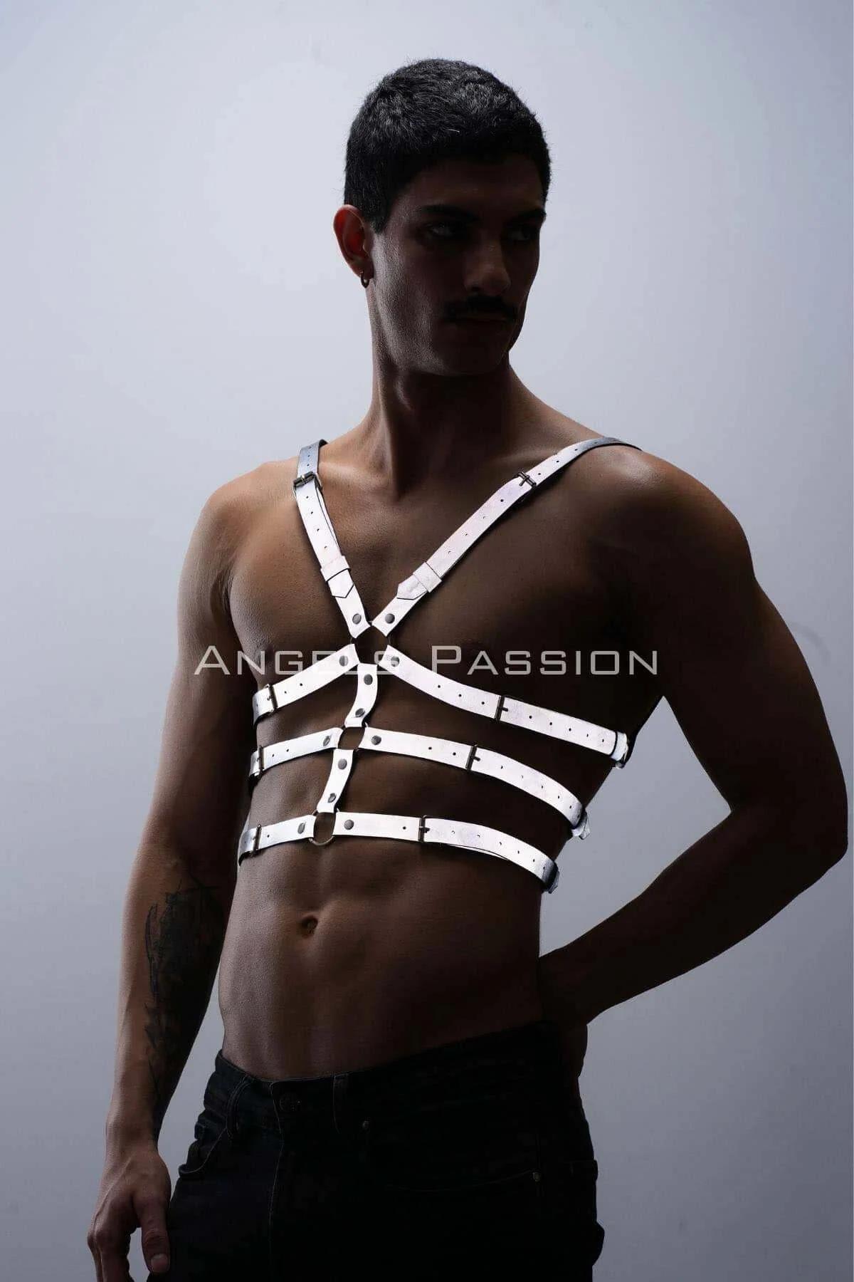 white reflective chest harness two horizontal torso bands and adjustable buckle side view