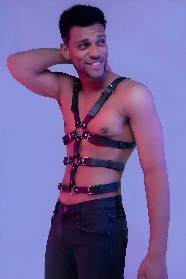 siyah suni deri erkek harness gümüş O-halka ve çok bantlı göğüs tasarımı