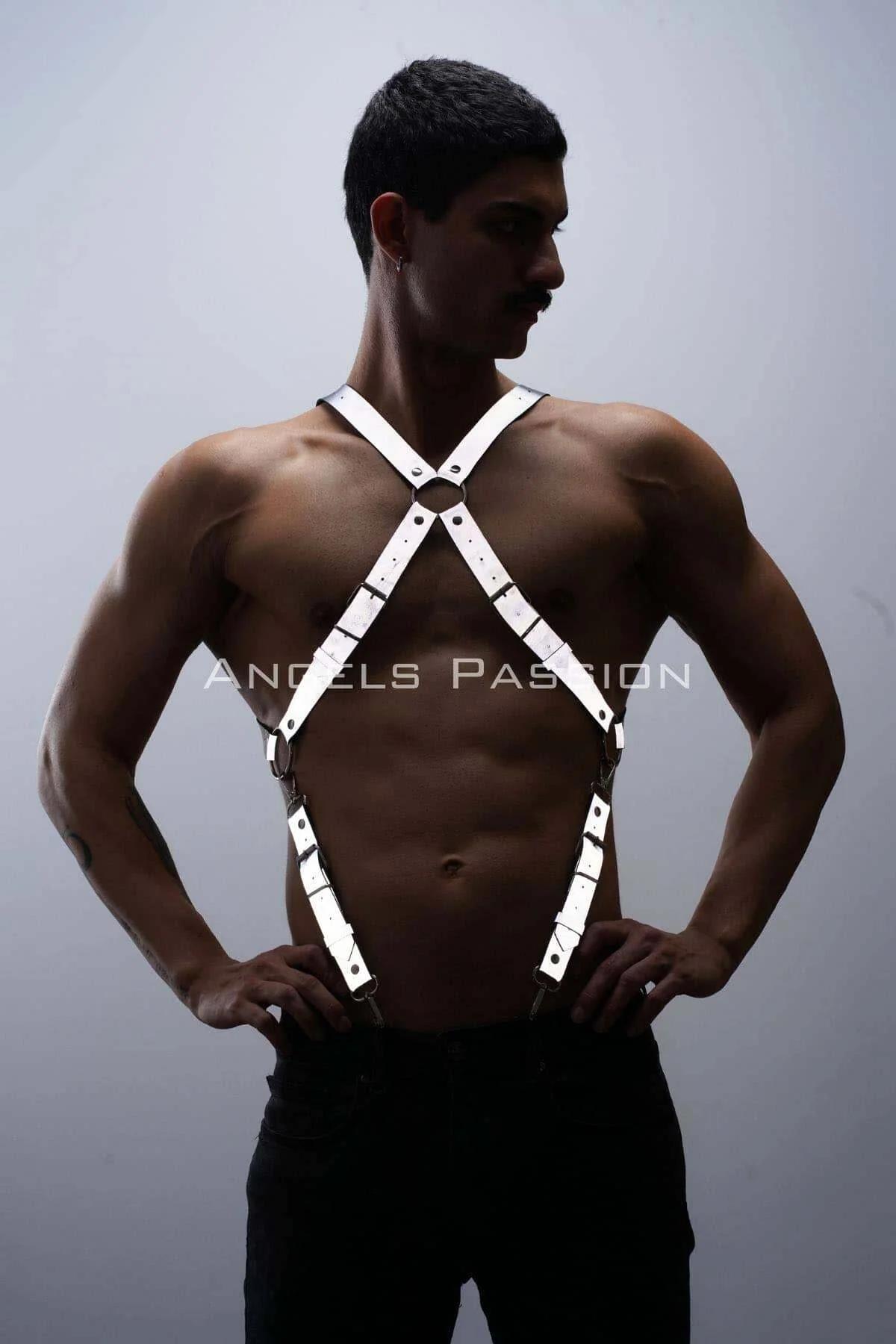 karanlıkta parlayan beyaz reflektörlü erkek harness gümüş O-ring detayı