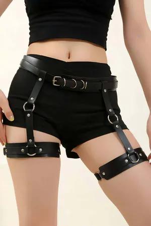 Siyah PU deri jartiyer vücut harness, ayarlanabilir bel ve bacak bantları, metal halka detaylı