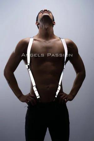 Reflective body harness with adjustable straps worn by a man