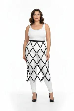 Black diamond lattice skirt harness with O-rings worn by a plus-size model