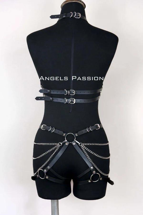 siyah vegan deri body harness takımı, gümüş zincir ve O-ring detaylı iki parçalı göğüs ve kalça harness seti