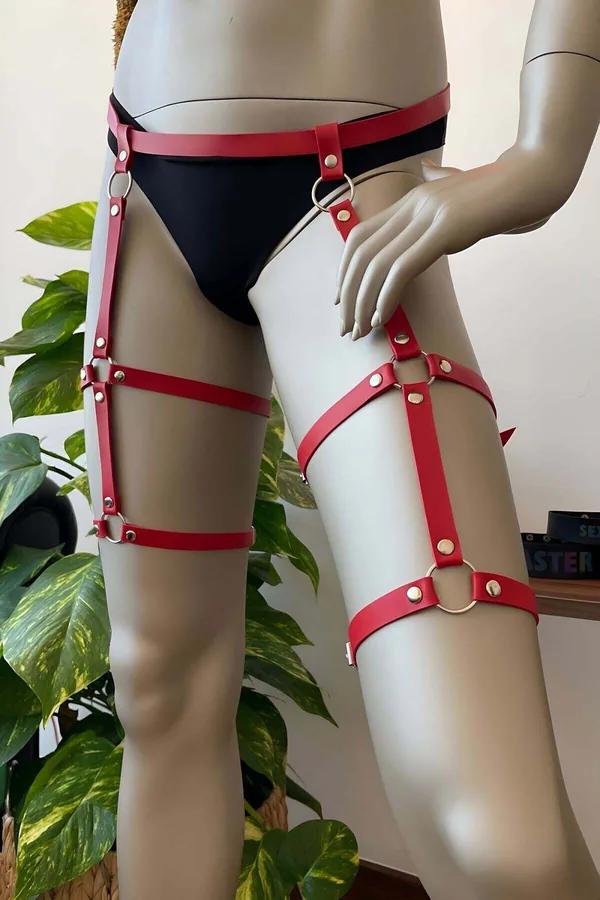 kırmızı suni deri bacak jartiyer harness gümüş O-halka detaylı tek taraflı uyluk çerçevesi