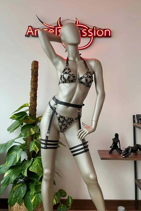 siyah suni deri harness jartiyer takim metal O-halkalar ve percinli seritler bralette üst bel ve bacak bandi