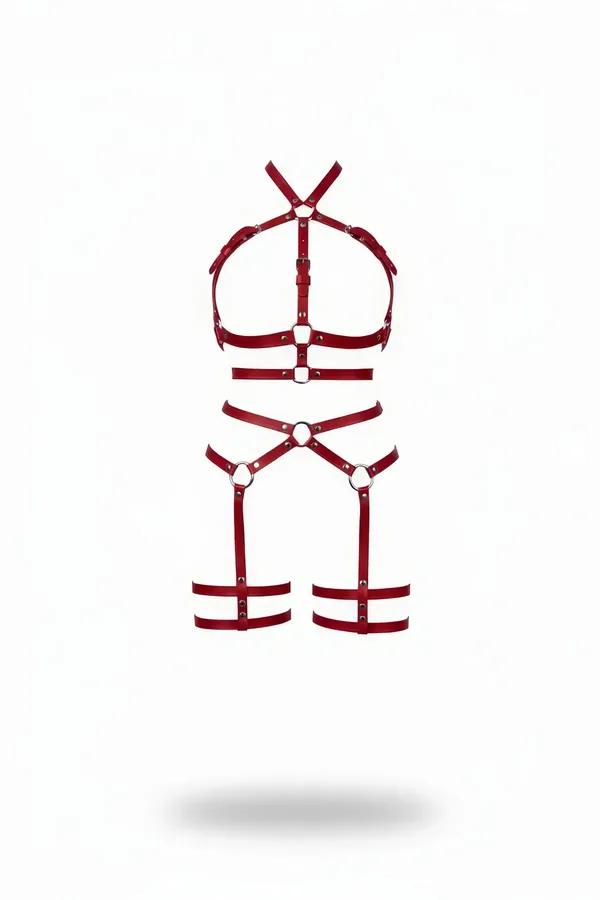 kırmızı vegan deri harness takım çoklu şeritli göğüs bel ve bacak bantlı gümüş O-ring detaylı