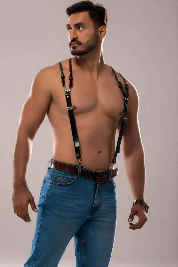 Erkek siyah vegan deri omuz harness gümüş metal toka detaylı çift askı ve göğüs O-halka