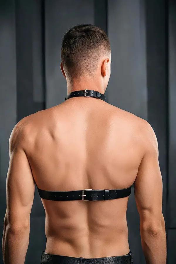 siyah vegan deri boyundan askılı erkek göğüs harness krom metal toka ve D-halkası