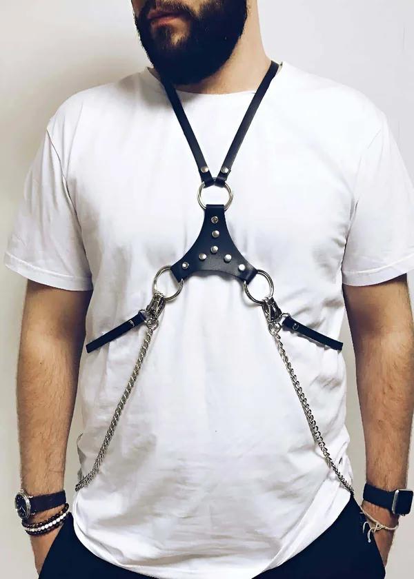 siyah vegan deri erkek harness gümüş O-ring çift kayış sırt görünümü