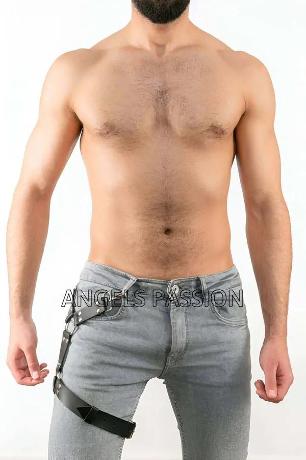 siyah vegan deri erkek bacak harness aksesuarı gümüş O-halka ve perçin pantolon üstü giyim