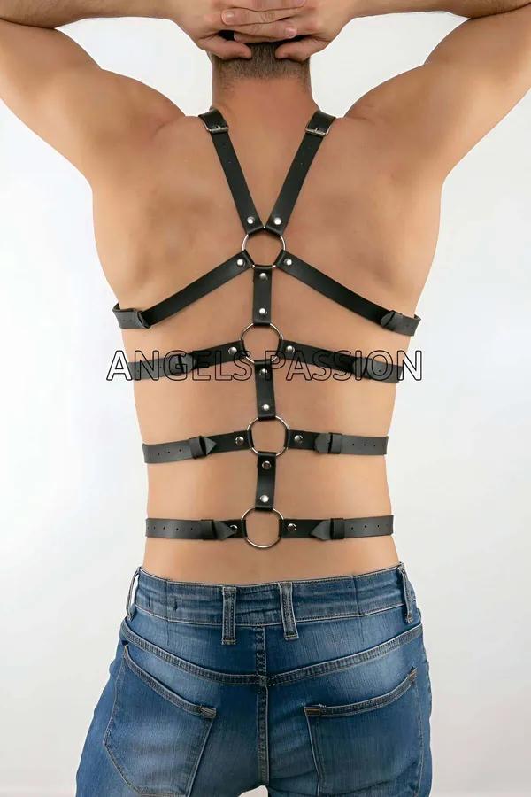Siyah suni deri erkek harness, 6 gümüş toka ve 4 yatay bant, göğüs V form çapraz bant