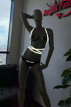 Beyaz Reflektörlü Harness Bralet Kadın Ayarlanabilir Çapraz Bant Detaylı