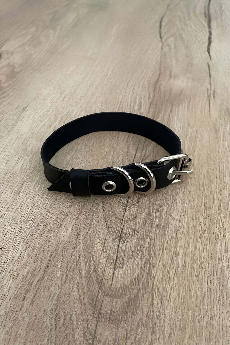 Black Vegan Leather Strap Close-Up Silver D-Ring Detail