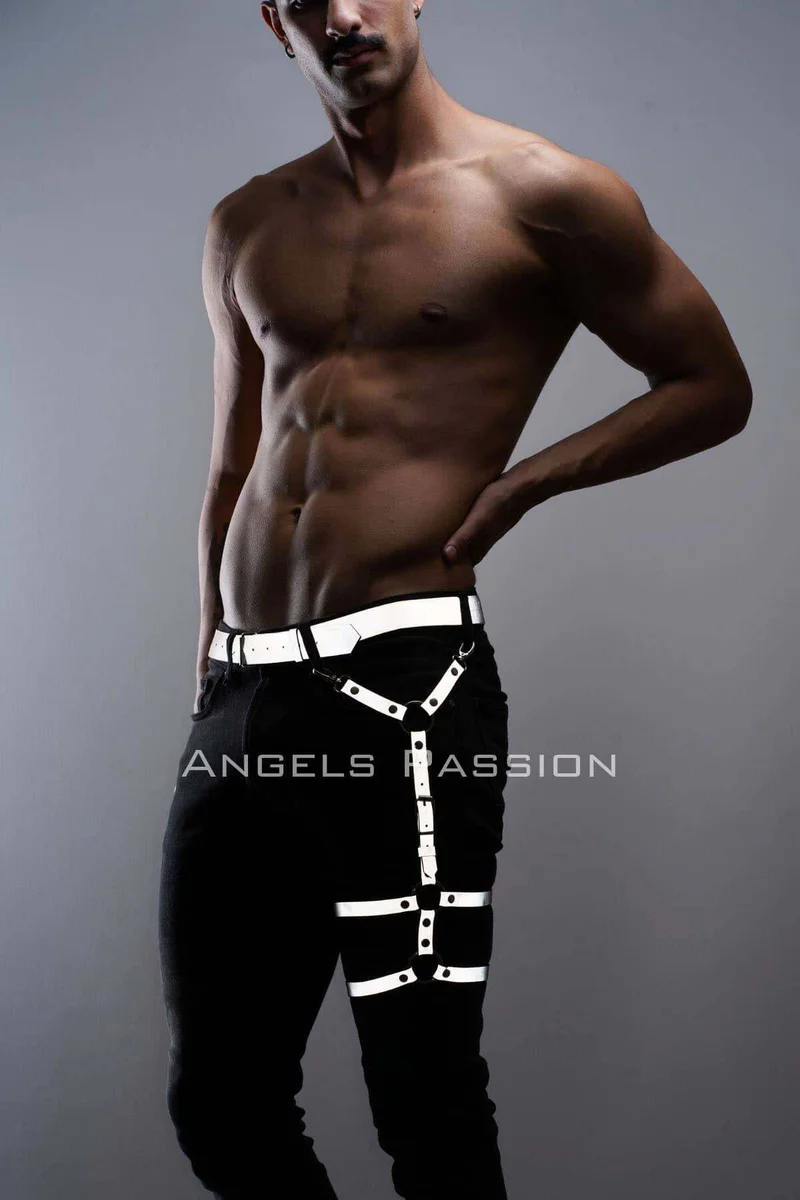 Close-up of reflective thigh leg harness straps and D-rings.
