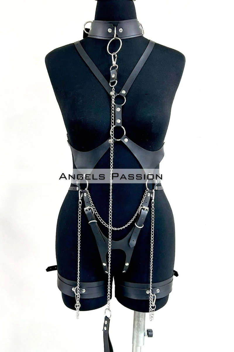 Full Body Harness Choker Close