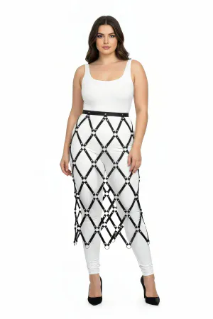 Black diamond lattice skirt harness with O-rings worn by a plus-size model