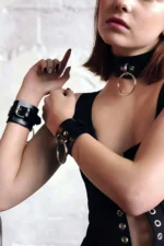 Siyah Deri Halkalı Choker ve Bileklik Seti SH241