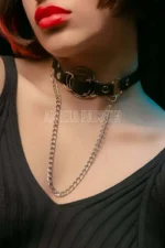 Siyah Deri Halka ve Zincir Detaylı Choker Kolye SH588