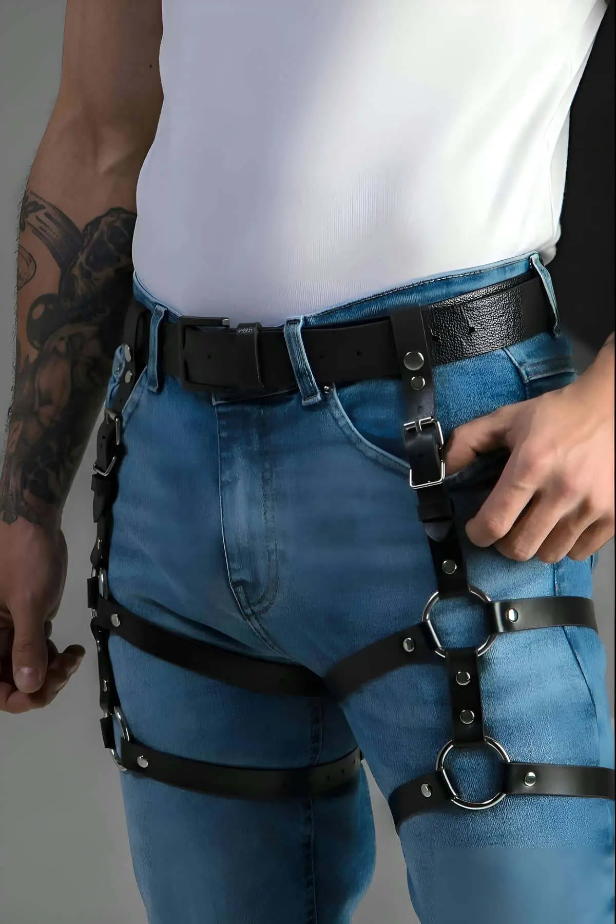 Siyah Deri Metal Halkalı Erkek Bacak Harness SHM174
