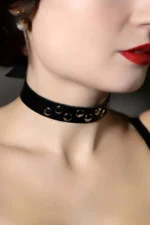 Siyah Deri Tokalı ve Metal Perçinli Choker SH778 - Image 3