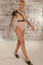 Elegant One-Shoulder Leather Belt with Leaf Detail on the Shoulder - SH1033 - Image 4