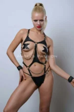 Siyah Zincir Detaylı Suni Deri Kelepçeli Harness Vücut Aksesuarı SH1131 - Image 2