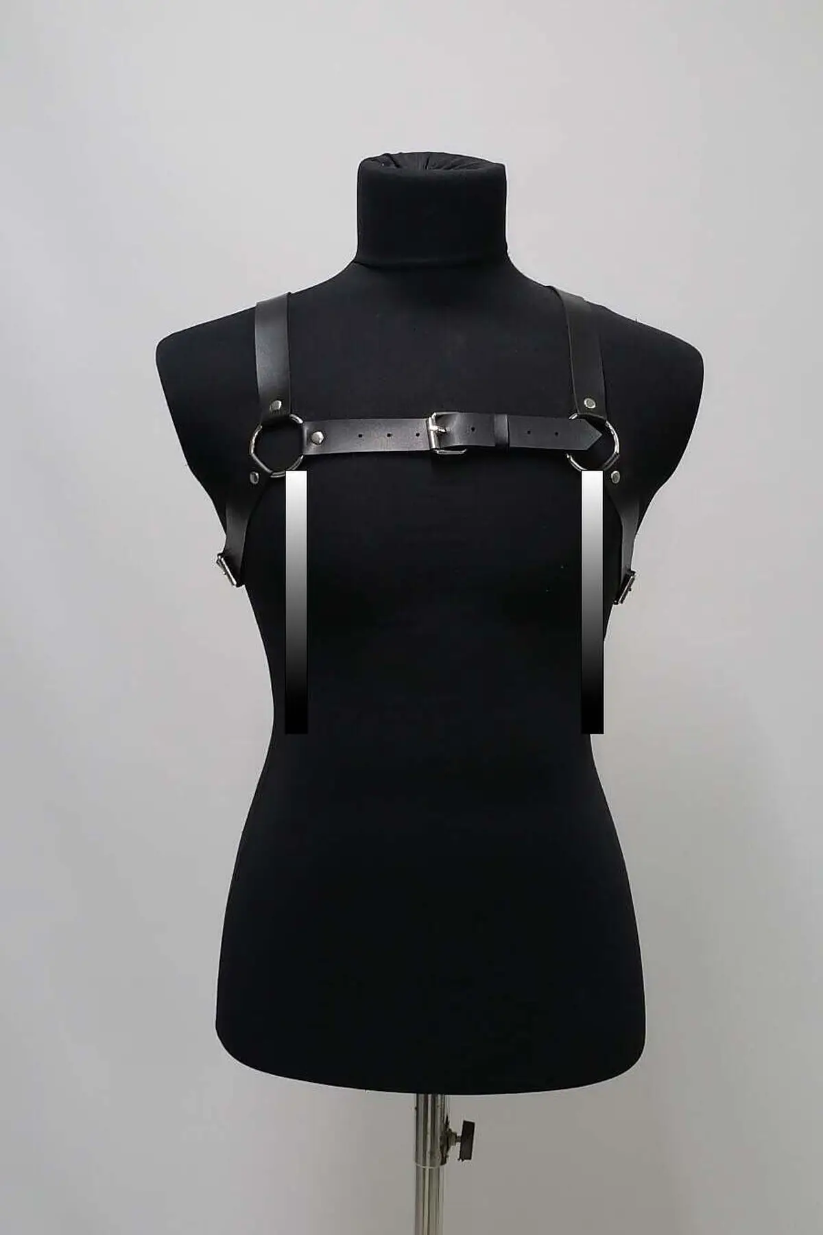 Siyah Deri Gümüş Tokalı ve Halkalı Erkek Göğüs Harness SHM233