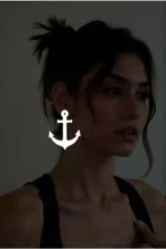 Beyaz Reflektörlü Çapa Lazer Kesim Küpe APBJ020