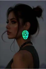 Karanlıkta Parlayan Lazer Kesim Kuru Kafa Küpe APBJ029