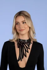 Siyah Lazer Kesim Kanat Detaylı Deri Choker Kolye SH1418 - Image 2