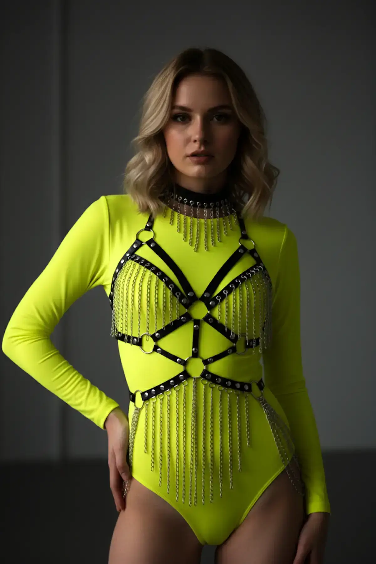 Siyah Deri Sallantılı Zincir Detaylı Body Harness SH1397