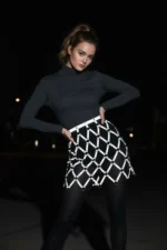 Baklava Desenli Yansımalı Deri Mini Etek SH694 - Image 2